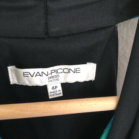 Evan Picone Halter Dress - Picture 4 of 10